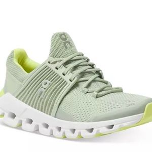 Women’s OnCloud Cloudswift Low Top Sneaker